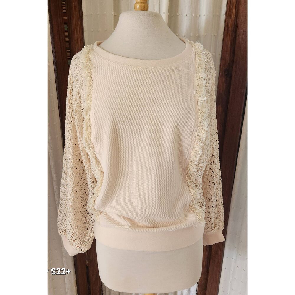 T56 Trendy 'See And Be Seen' crocheted knit top NWT